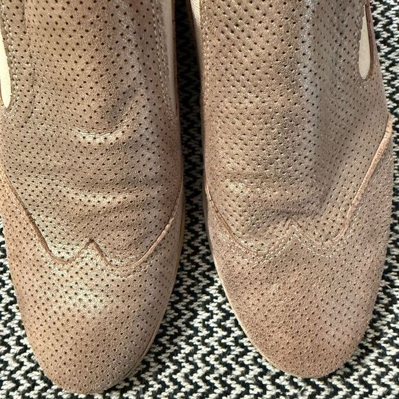 Vera Gomma/Maja Blush Metalic Perforated Leather Loafer Shoes - Picture 8 of 8
